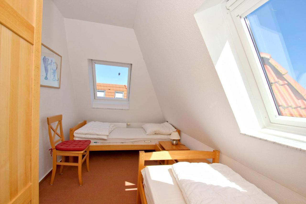 Hafennahe Ferienwohnung Mit Balkon Und Meerblick - Hafenhaeuser Wiek Wohnung 06 Вік-ауф-Рюґен Екстер'єр фото